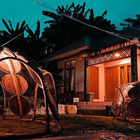 Lontart Guesthouse Nggorang ภายนอก รูปภาพ